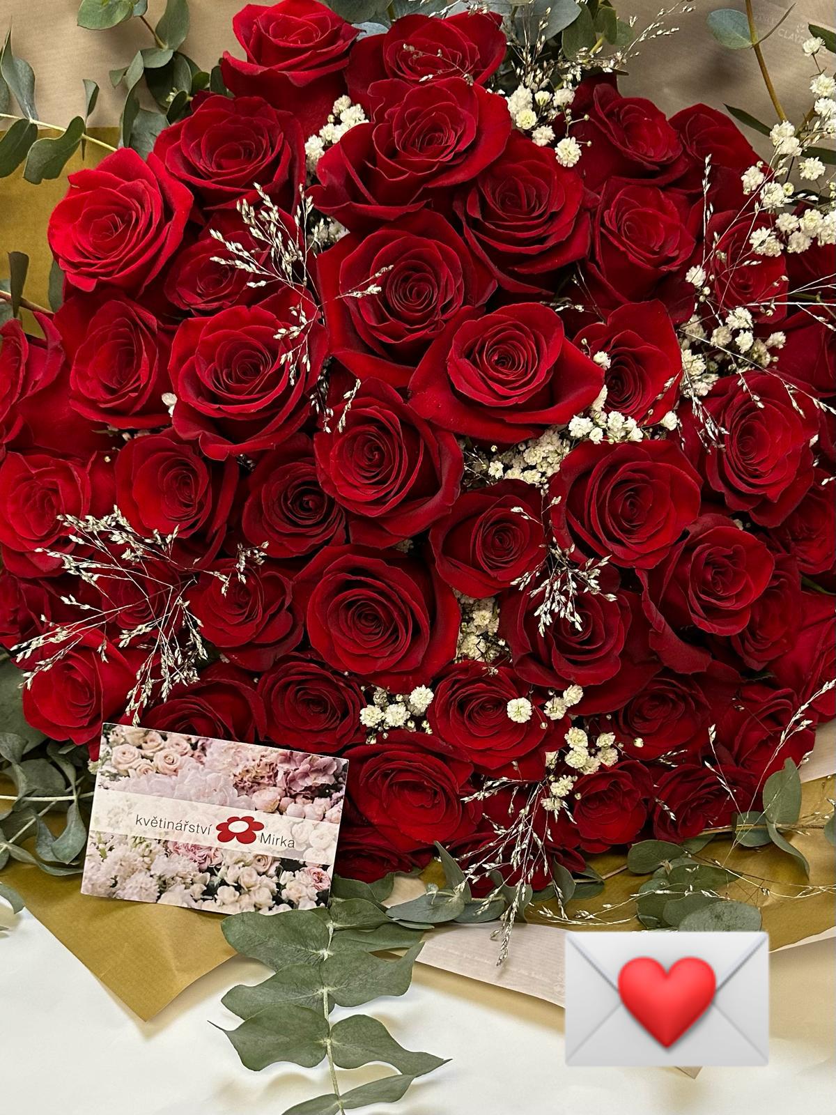 Vanentýnská kytice červených růží