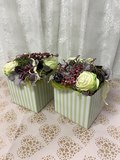 Flower box bílo-zelené proužky s celoroční dekorací