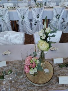 Výzdoba svatebního stolu